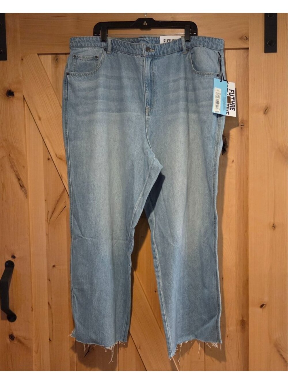 NWT Future Collective Womens 20 Mid Rise Straight Light Wash Denim Raw Hem Jeans